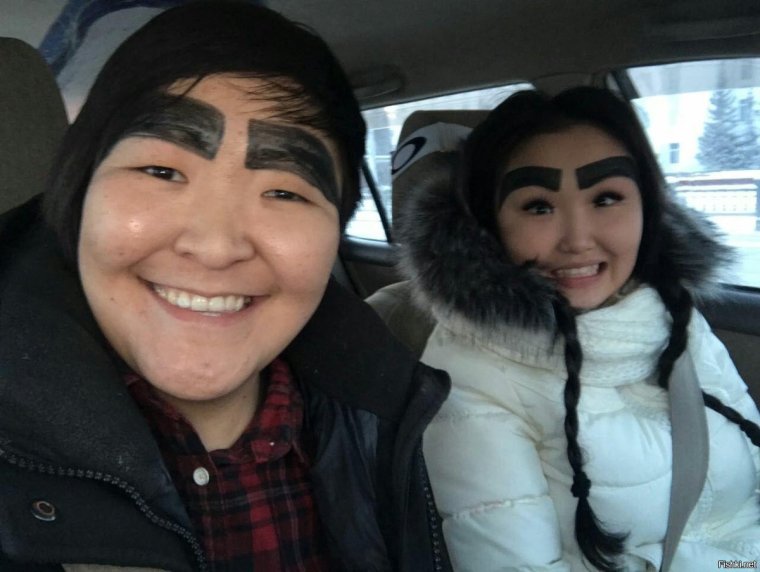 Таджичка с бровями