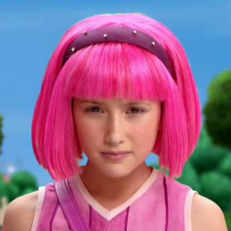 Лейзи Таун Стефани сейчас 2020