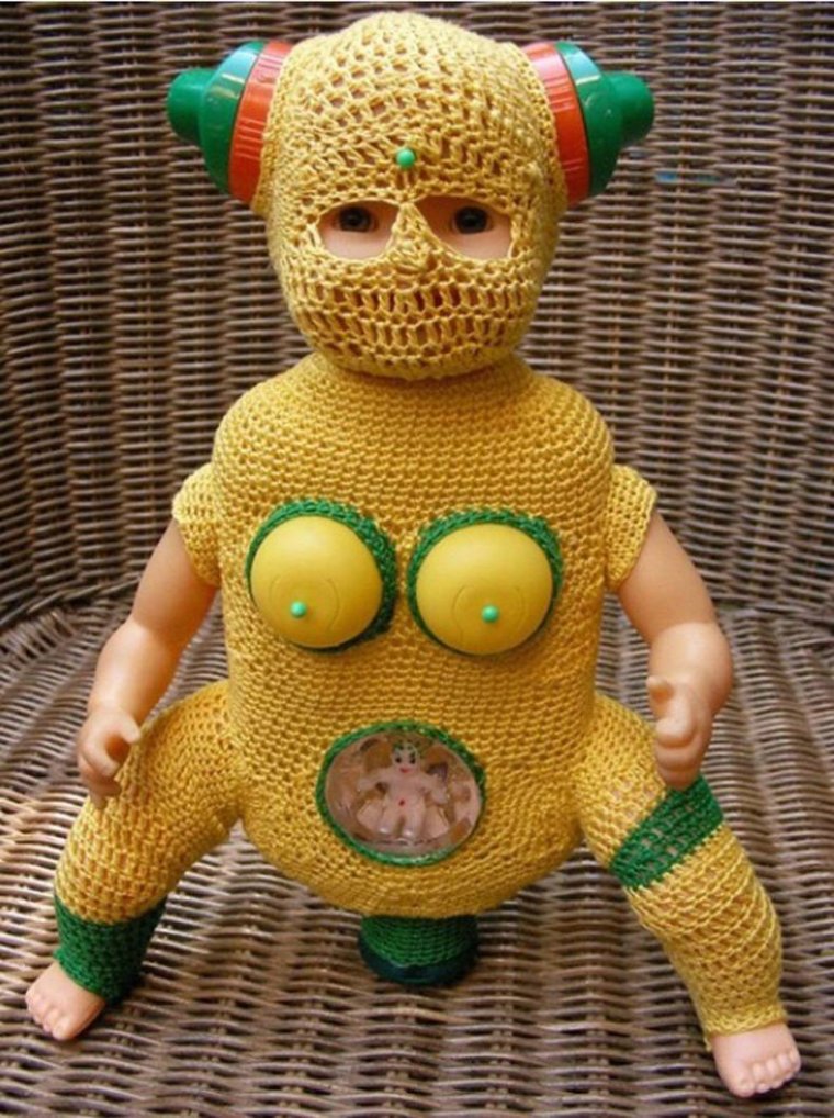 Странные вязаные игрушки