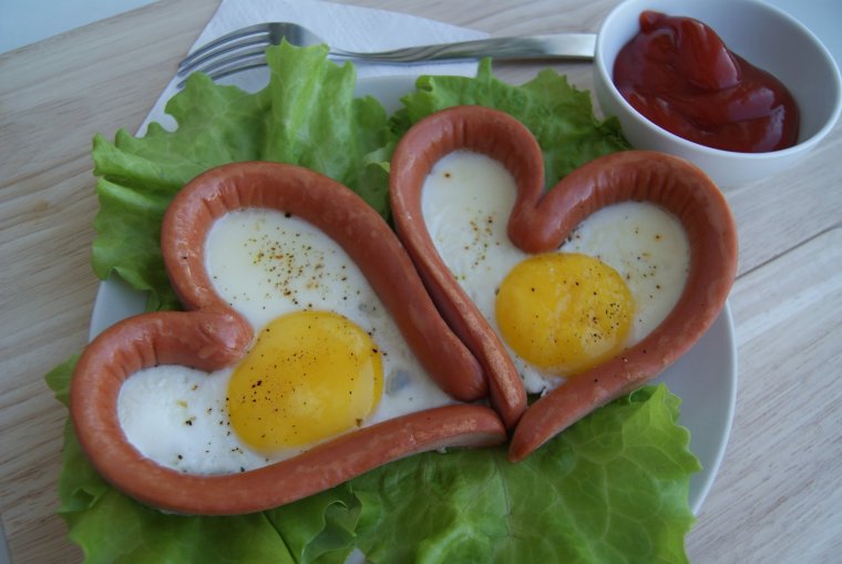 Вареные колбасные изделия