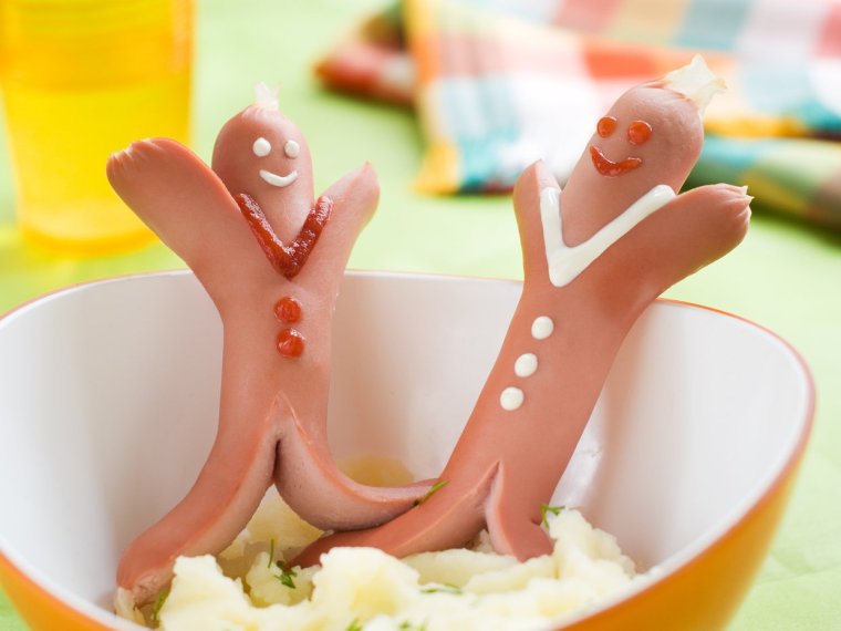 Фигурки из сосисок