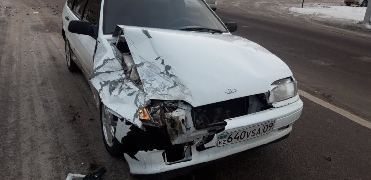 Разбитая Лада 2114