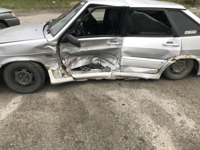 Битая ВАЗ 2114 Снежка