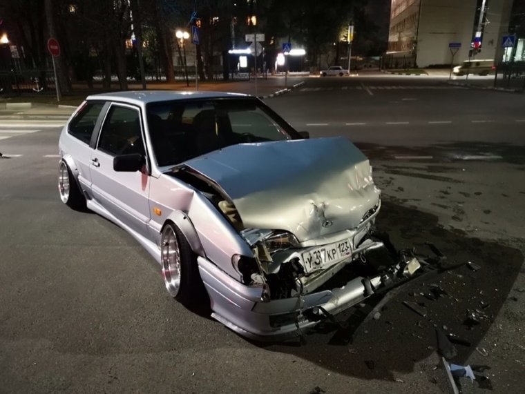 ВАЗ 2114 белая дрифт