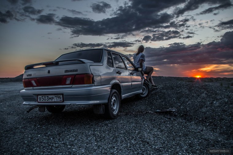 ВАЗ 2115 черная битая