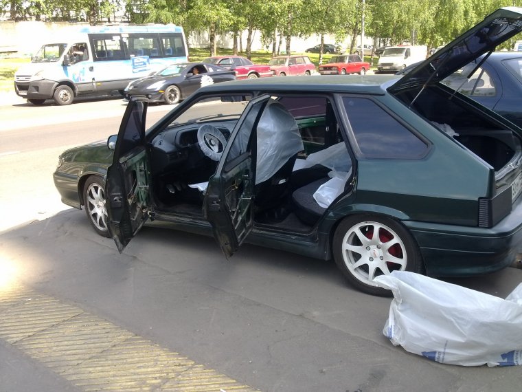 Авария белая ВАЗ 2114 зима