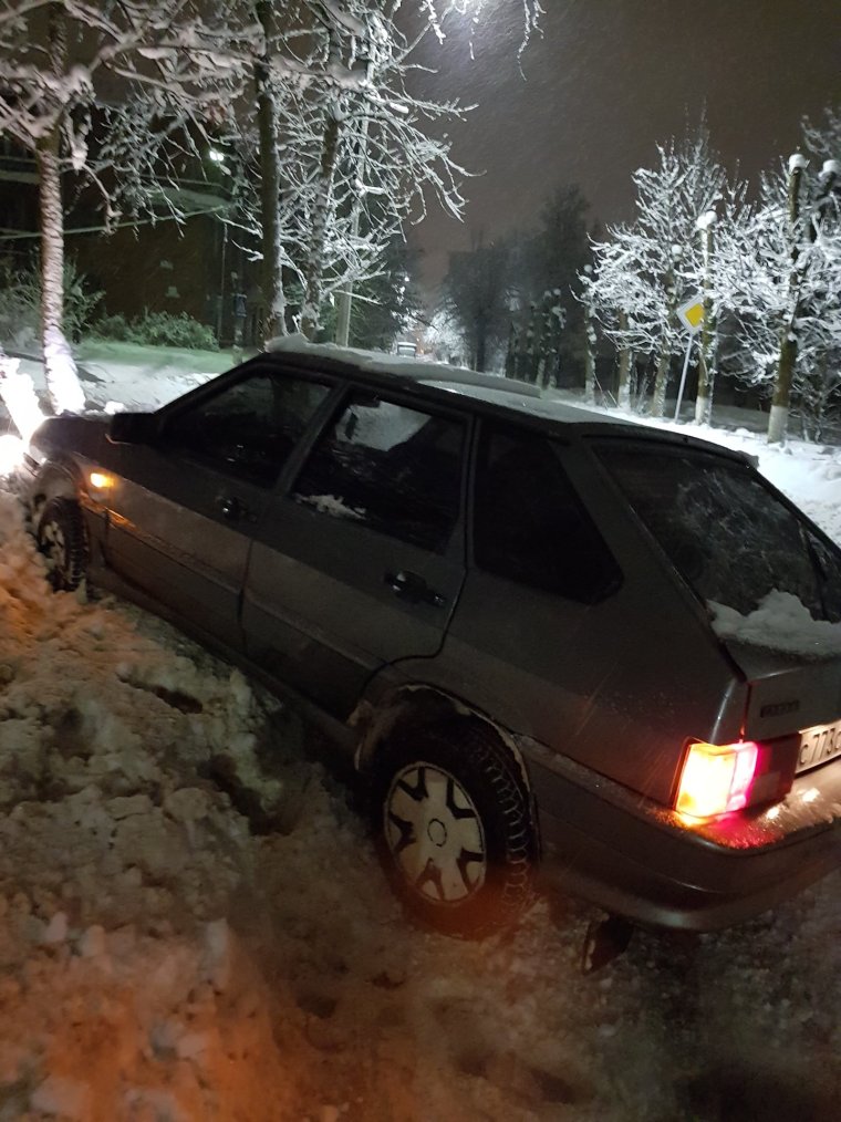 ВАЗ 2115 сломанная