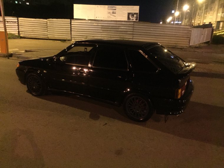 ВАЗ 2114 кварц битая без бампера