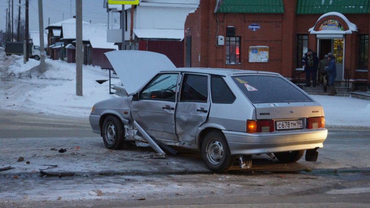 Битый ВАЗ 2114