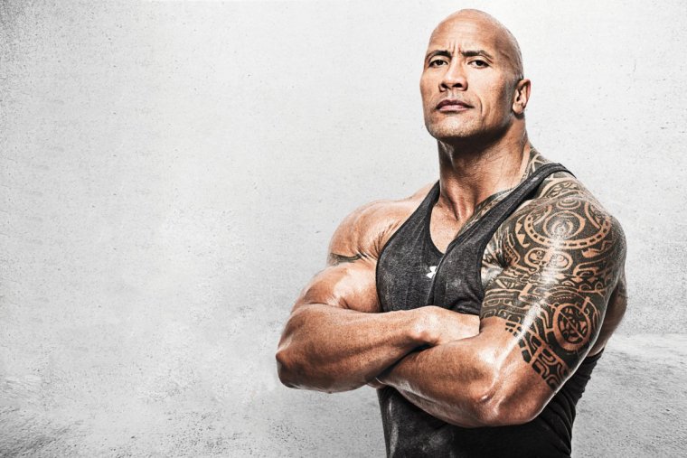 Дуэйн Джонсон в очках