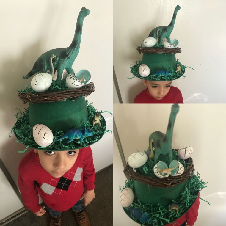 Шляпка с динозаврами