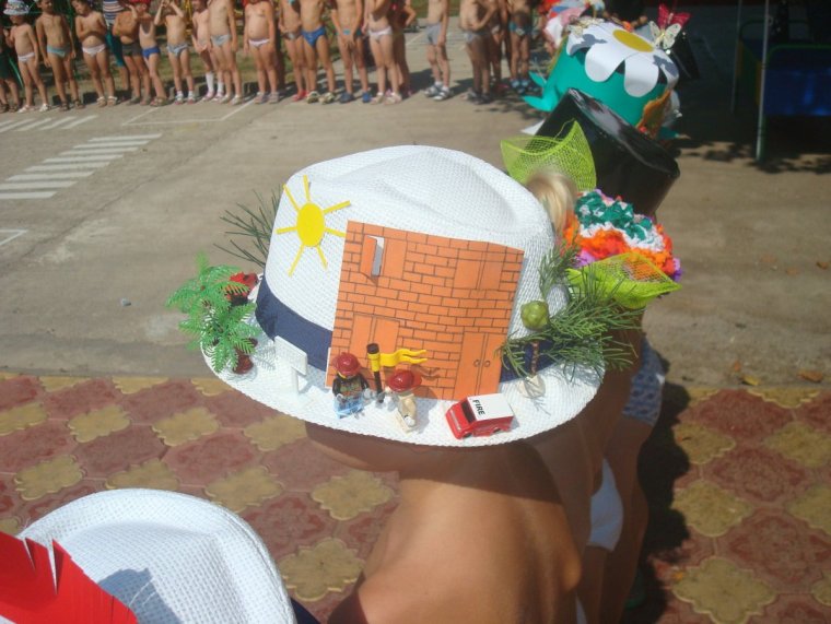 Конкурс шляп в садике