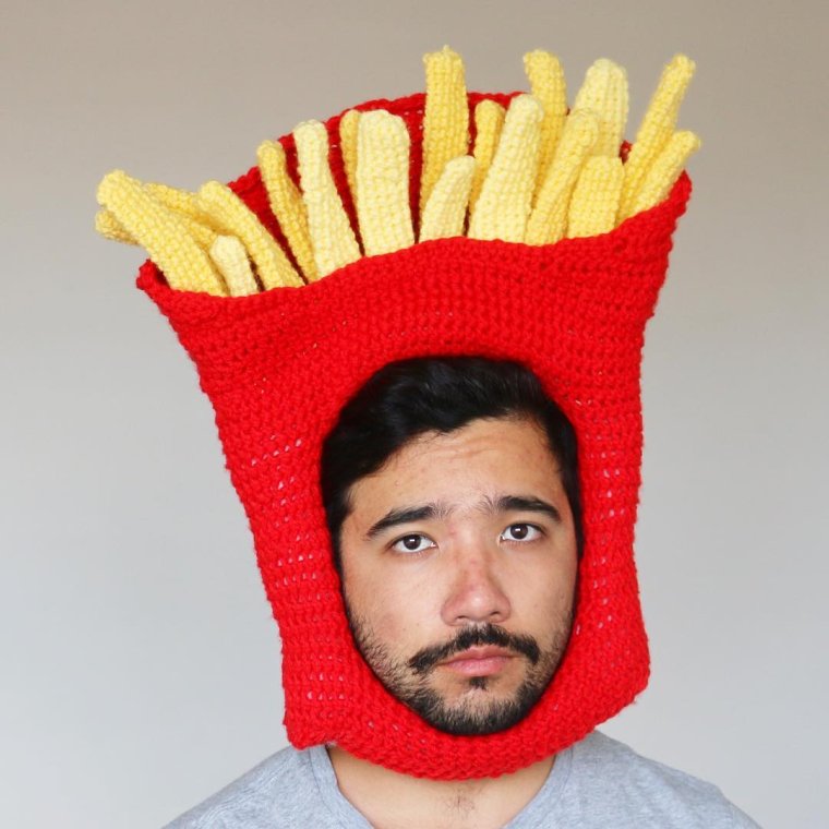 Странные шапки