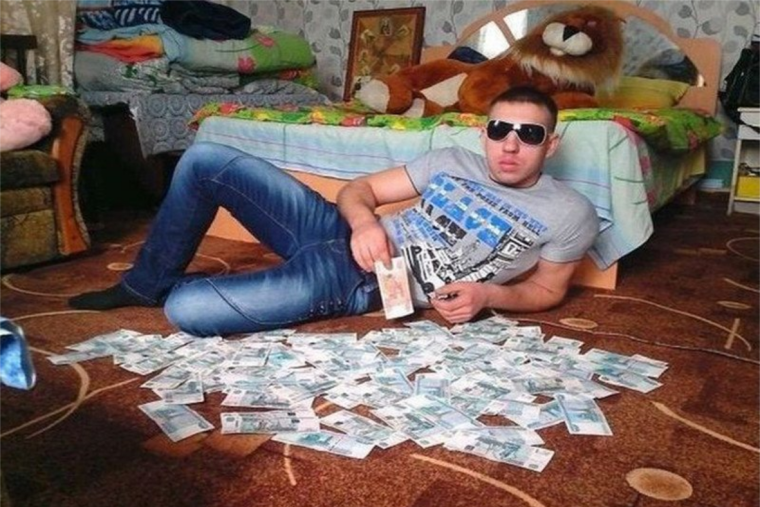 Антон Лапенко профессор