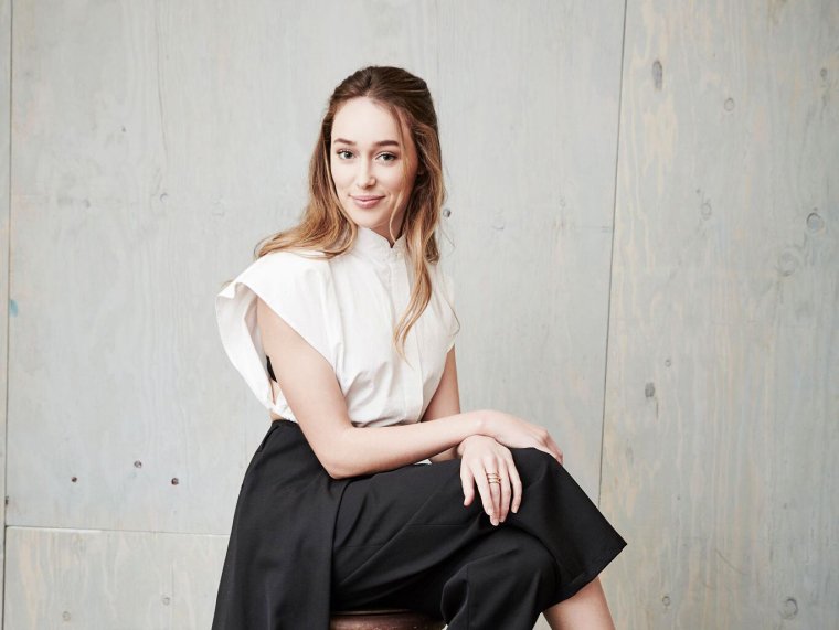 Алисия дебнем-Кери