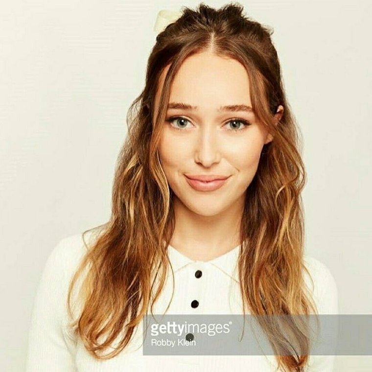 Алисия дебнем-Керри