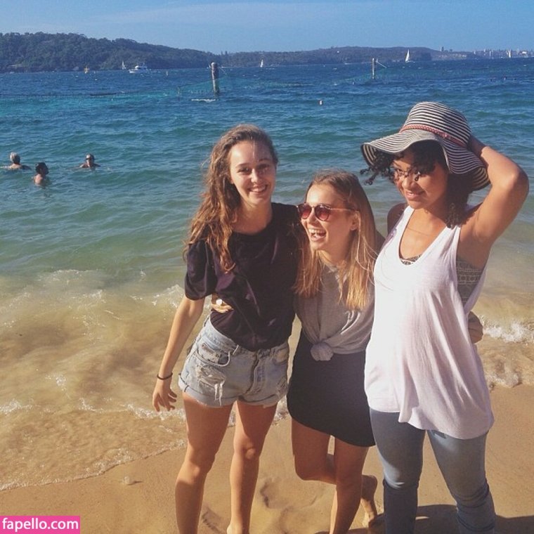 Майя Митчелл и Алисия дебнем Кэри