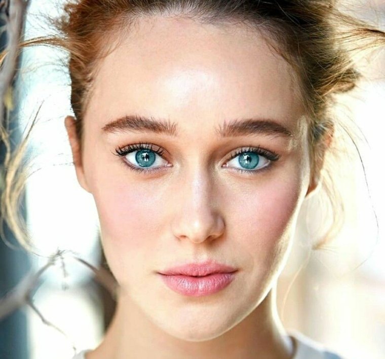 Алисия Дембер Керри