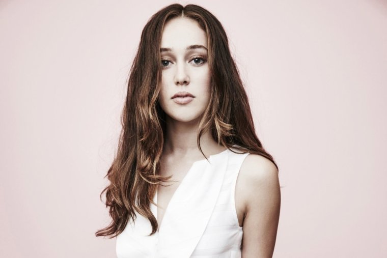 Алисия дебнем