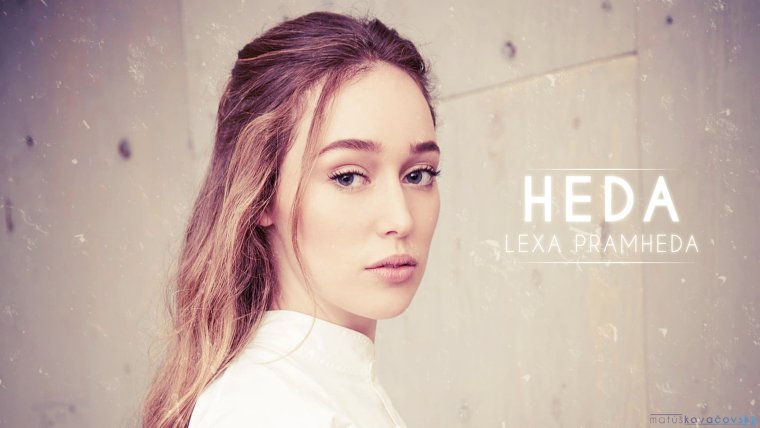 Алисия дебнем-Керри 100