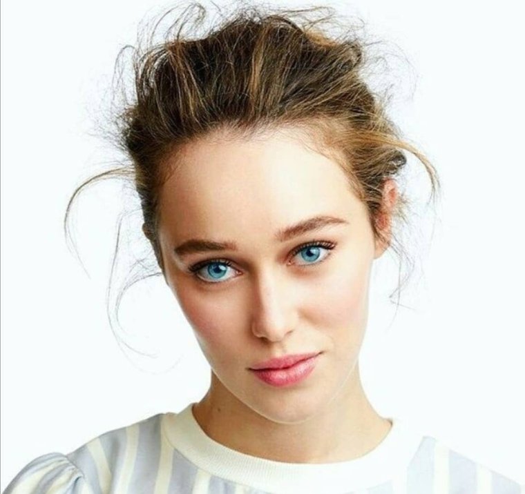 Алисия дебнем-Керри