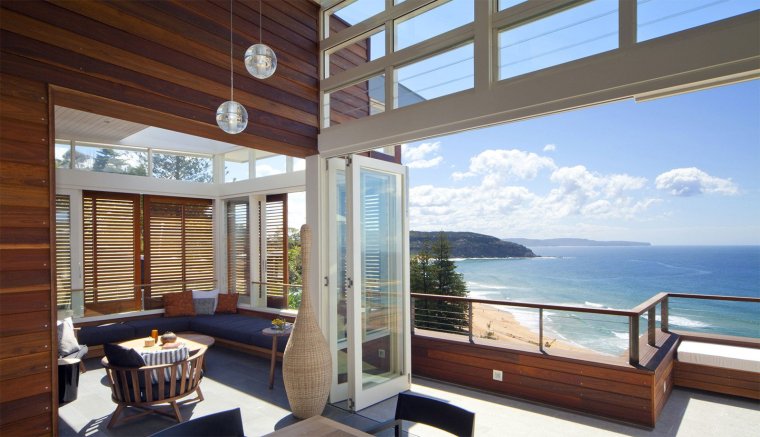 Дом на берегу моря