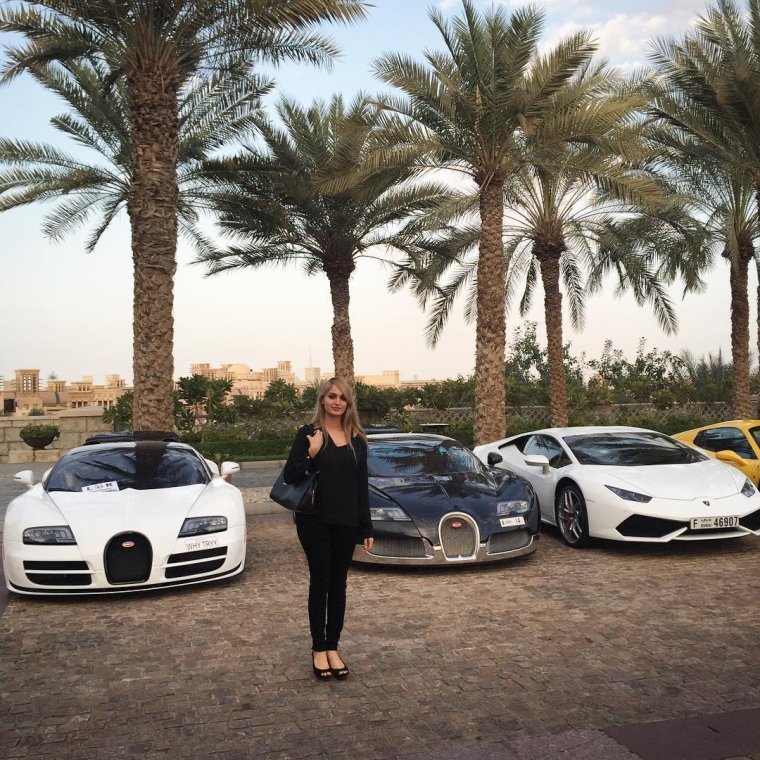 Фотосессия в Дубае с машиной