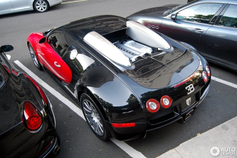 Маникюр на длинные ногти с надписями