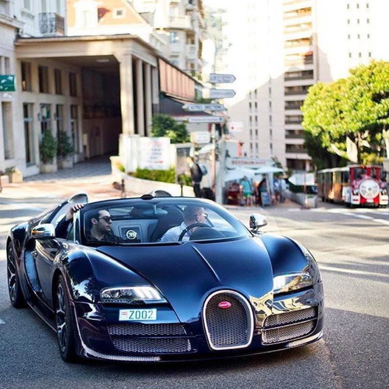 Бугатти Вейрон 16.4 трансформеры