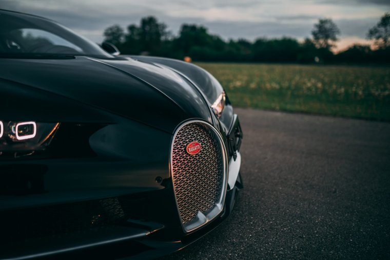 Бугатти певица