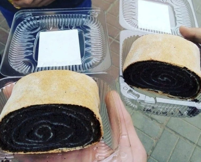 Раскрыла булки