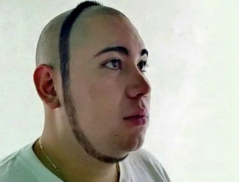 Прическа горшок смешная