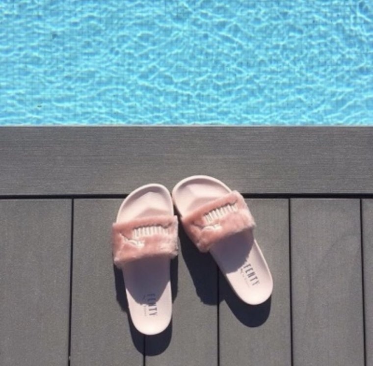 Дырявые тапки