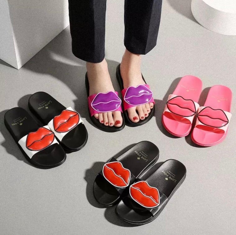 Сланцы на пляже