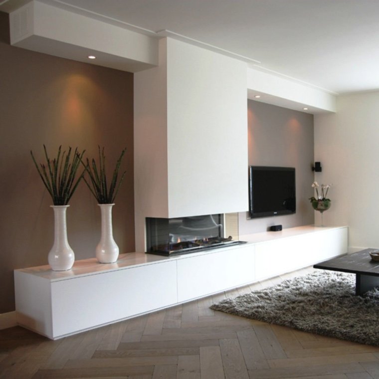 ТВ зона с камином