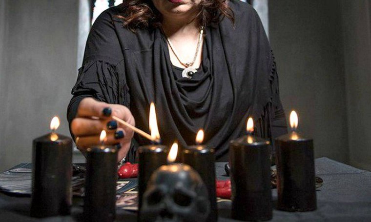 Бабка гадалка