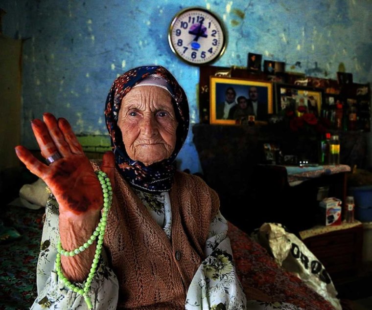 Бабка гадалка