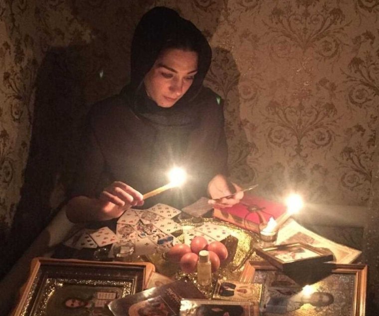 Потомственная целительница и гадалка Елена