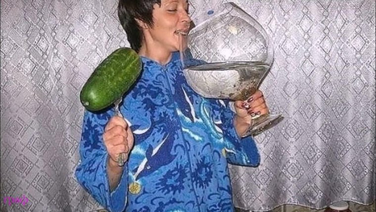 Огромный бокал вина