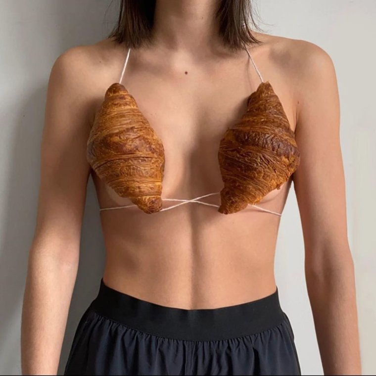 Кокосовый лифчик