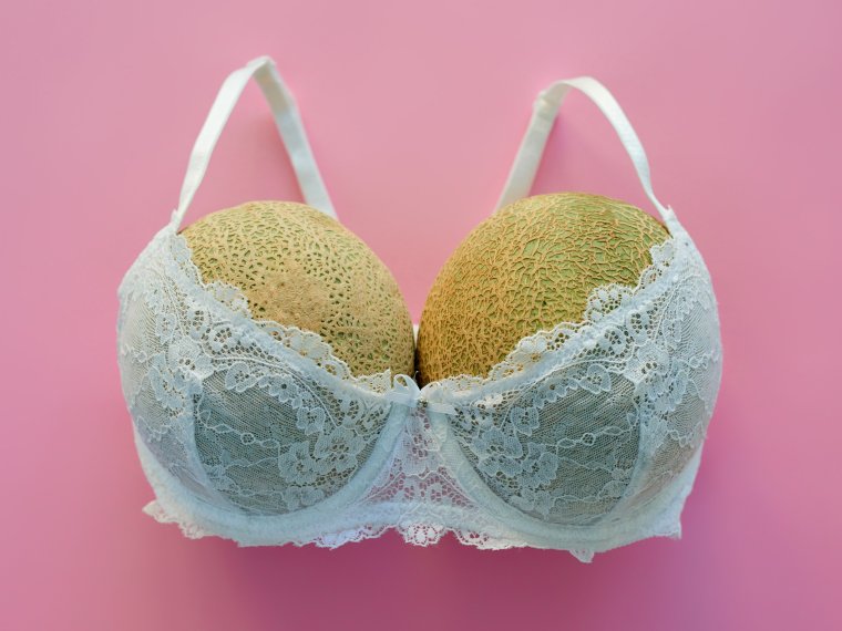 Лифчик в виде геймпада