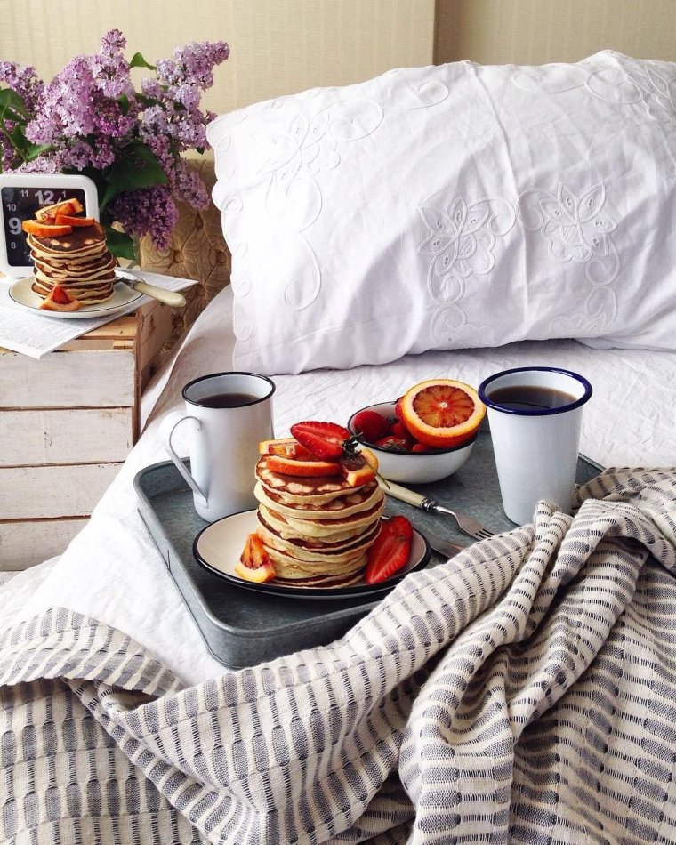 Завтрак в постель для любимой