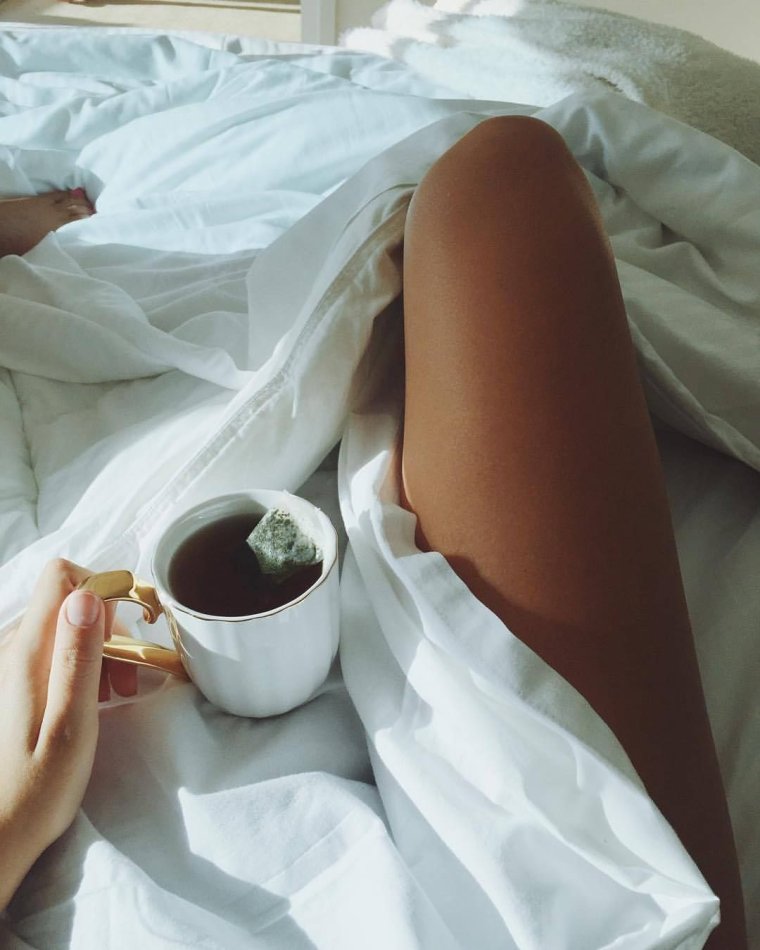 Кофе в постель девушке