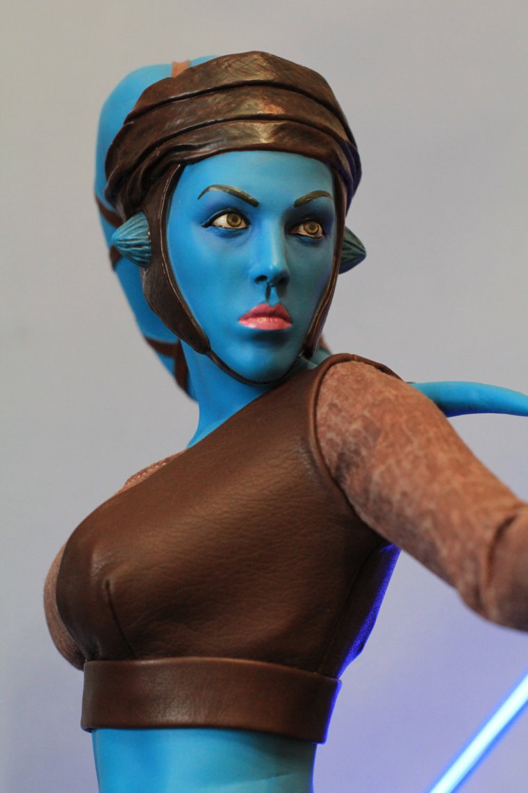 Эйла Секура