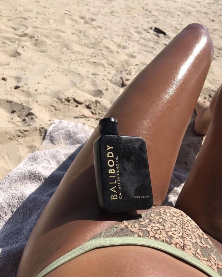 Прикольный загар у девушек