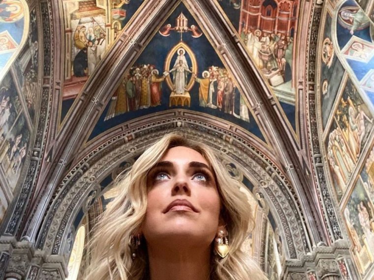 Кьяра Ферраньи без макияжа