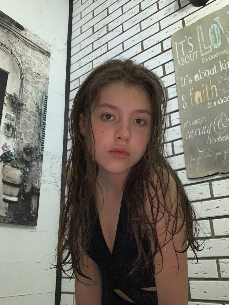 Кьяра Ферраньи в колготках