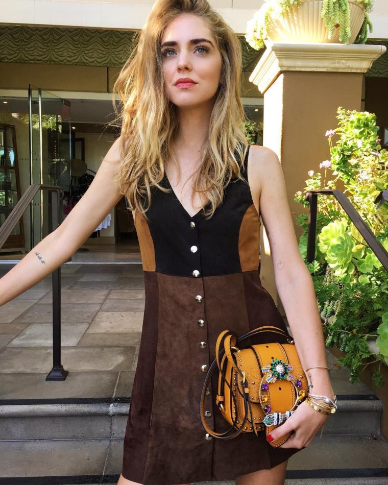 Девушка в белье фотосессия