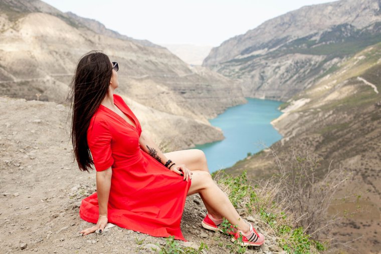 Девушки в Дагестане летом