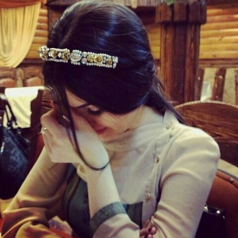 Крутая девушка арт